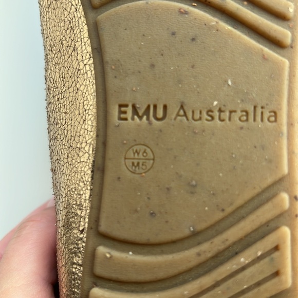 EMU Australia Rose Gold Slippers Size Women’s 6 - Picture 3 of 4